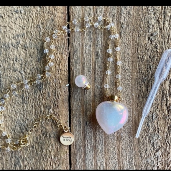 STUNNING Aura quartz fillable heart, rosar… - Picture 3 of 3